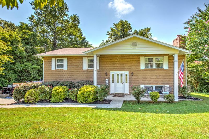 116 Westwood Dr, Clinton, TN 37716