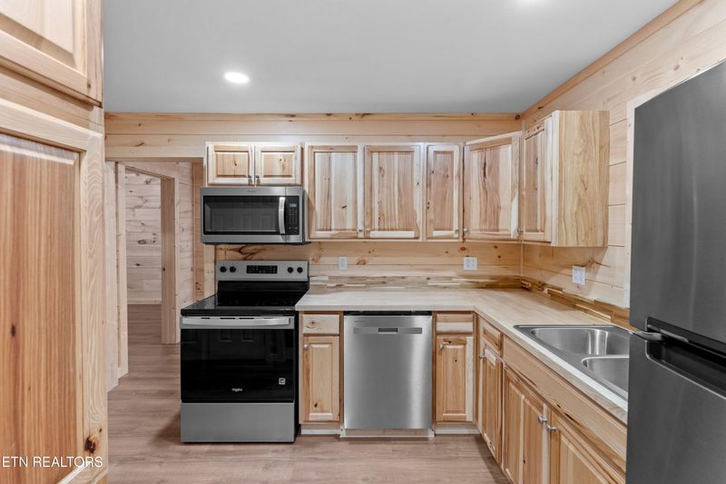 1160 Statem Gap Rd, Morristown, TN 37813