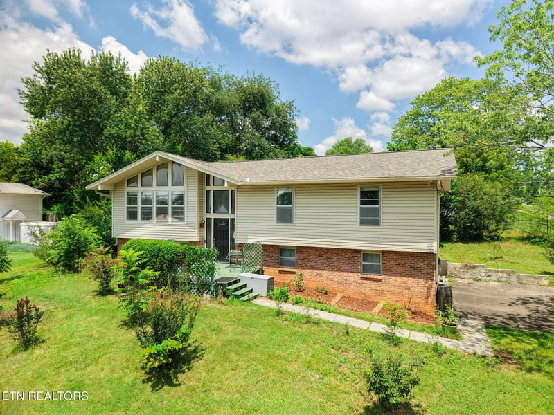 11605 Foxford Dr, Knoxville, TN 37934