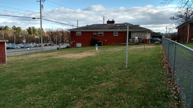 1161 E 2nd North St, Morristown, TN 37814