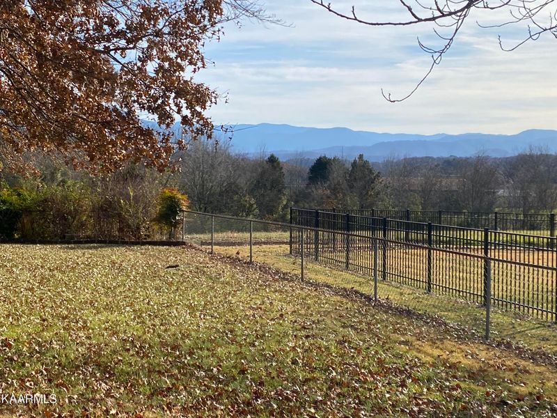 1161 S Fork Dr, Sevierville, TN 37862