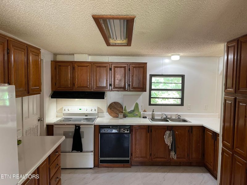 1162 Never Fail Rd, Sparta, TN 38583