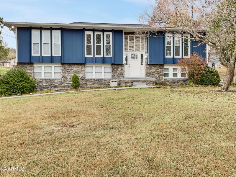11641 Foxford Dr, Knoxville, TN 37934