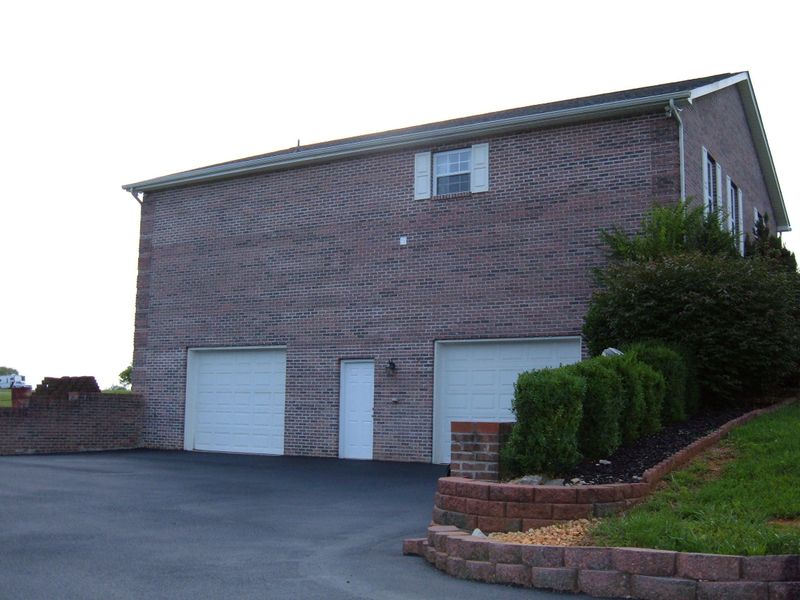 1166 Disco Loop Rd, Friendsville, TN 37737