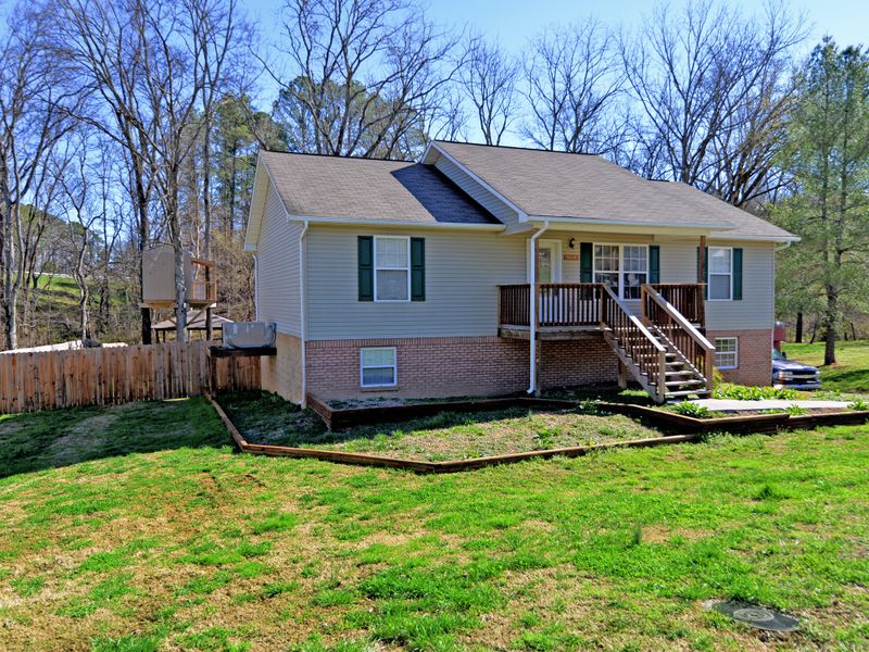 1166 Payne School Dr, Sevierville, TN 37876