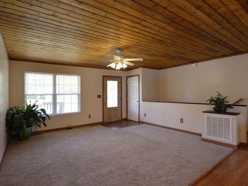 1166 Payne School Dr, Sevierville, TN 37876