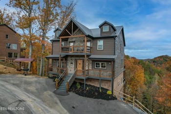 1167 Woodland Trek Ln, Sevierville, TN 37876