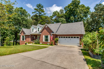 117 Ambassador Ln, Powell, TN 37849
