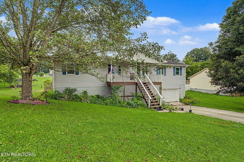 117 Bertha Ln, Jacksboro, TN 37757