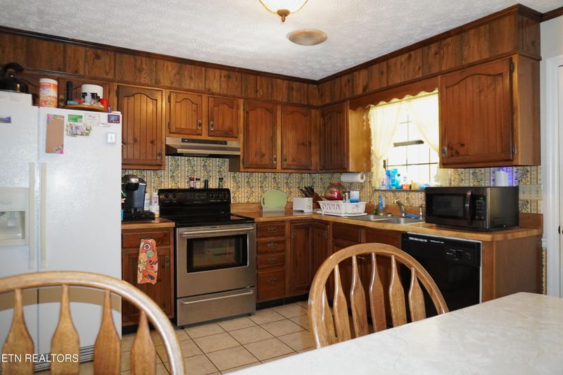 117 Catherine Ln, Harriman, TN 37748