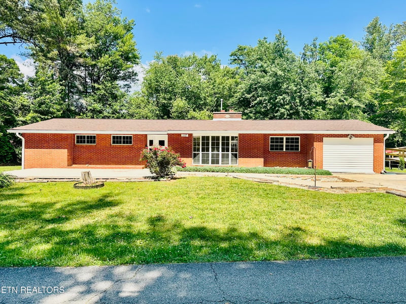 117 Coon Hunters Rd, Wartburg, TN 37887