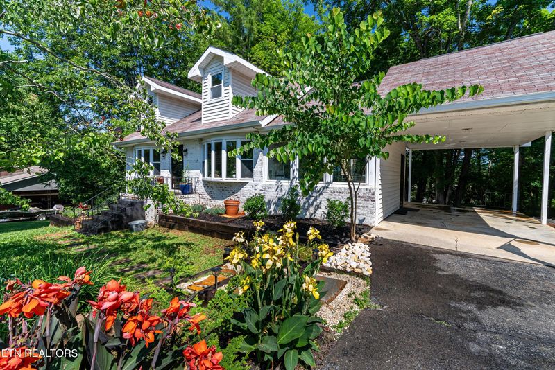 117 Cumberland View Dr, Oak Ridge, TN 37830