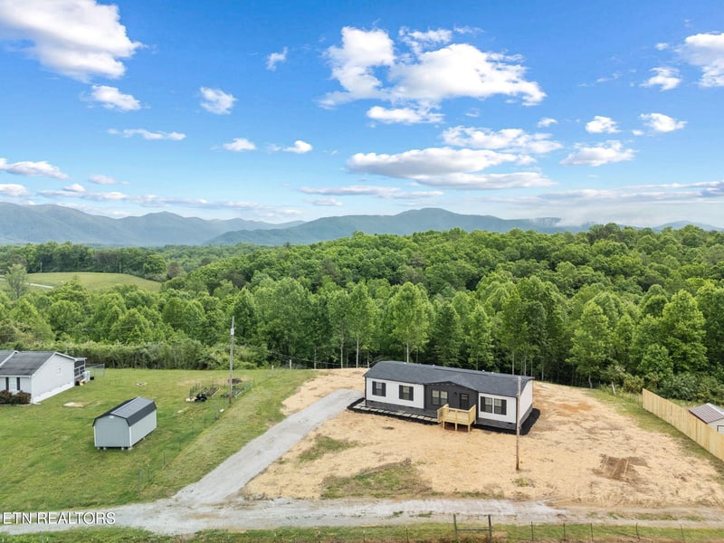 117 Delia Young Ln, Wartburg, TN 37887