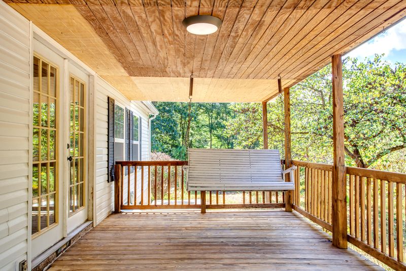 117 Edgewood Dr, Powell, TN 37849