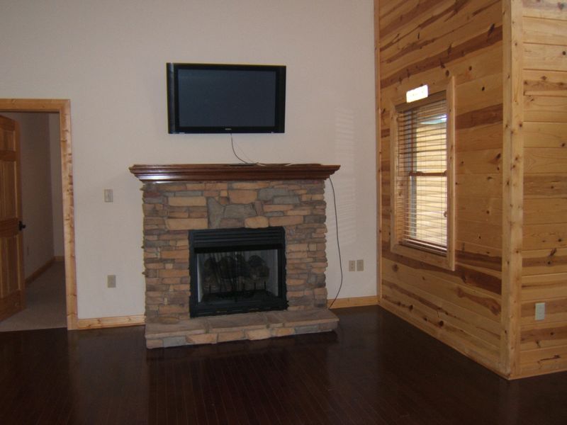 117 Evergreen Cir, Caryville, TN 37714