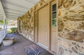 117 Garnet Ln, Oak Ridge, TN 37830