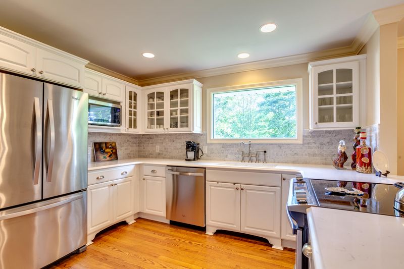 117 Henley Rd, Oak Ridge, TN 37830
