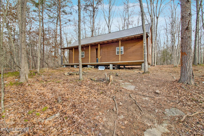 117 Hensley Rd, Deer Lodge, TN 37726