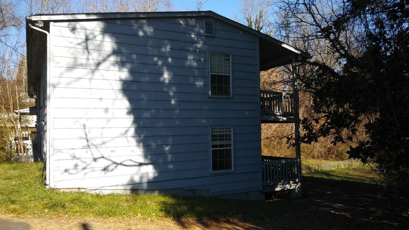 117 Hoyt Ln, Oak Ridge, TN 37830