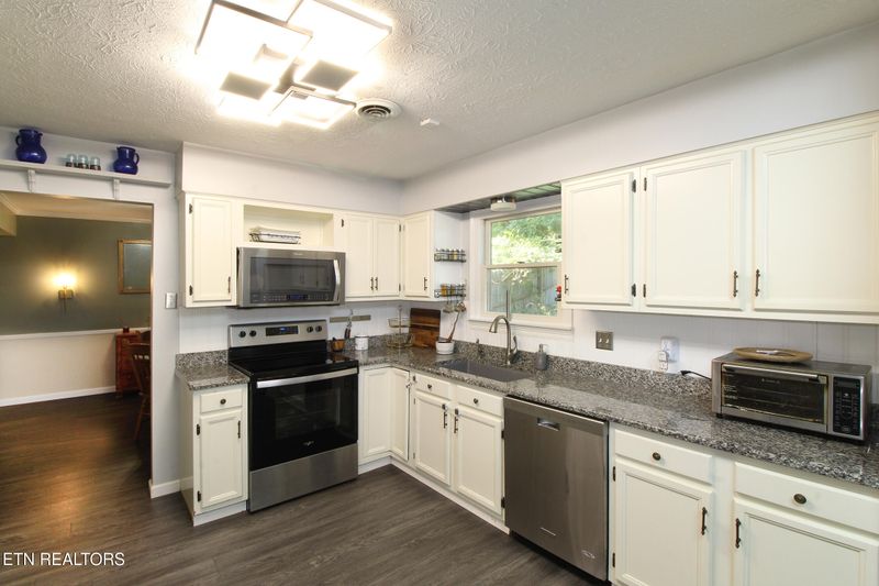 117 Mcnew Dr, Harriman, TN 37748