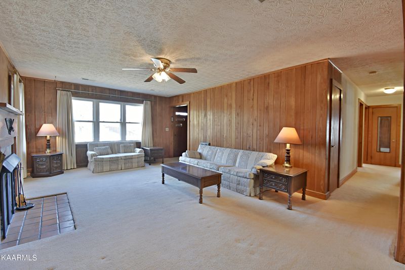 117 N Circle Dr, Sevierville, TN 37862