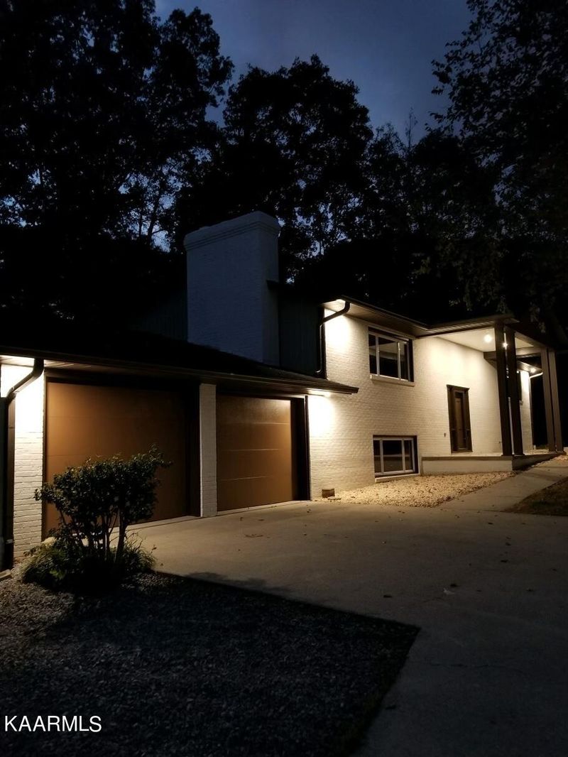 117 Newhaven Rd, Oak Ridge, TN 37830