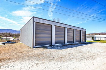 117 Pierce Rd, Jacksboro, TN 37757