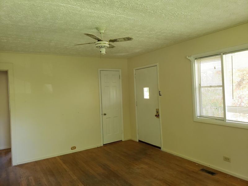 117 Porter Rd, Oak Ridge, TN 37830