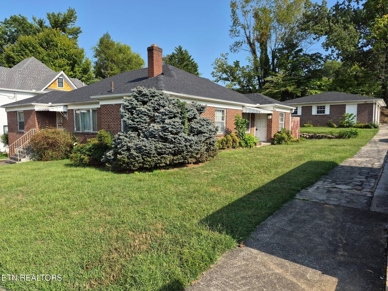 117 Roane St, Oliver Springs, TN 37840