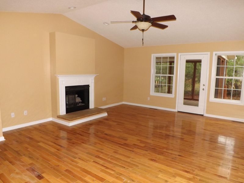 117 Russell Ln, Crossville, TN 38555
