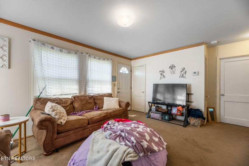 117 S Lansing Rd, Oak Ridge, TN 37830
