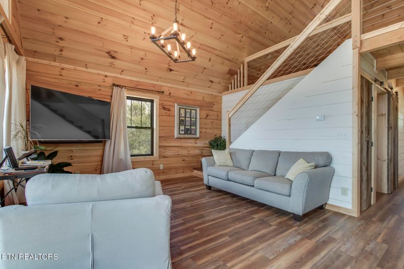117 Skyline Dr, Tellico Plains, TN 37385