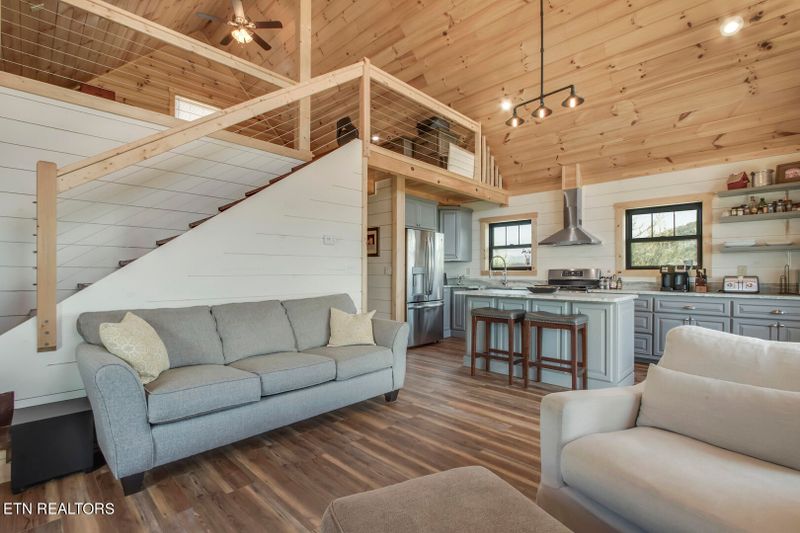 117 Skyline Dr, Tellico Plains, TN 37385