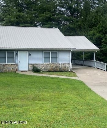 117 Wood Ln, Sparta, TN 38583