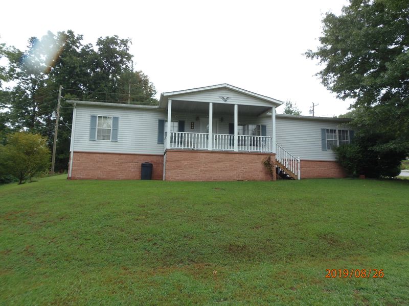 117 Woods Dr, Sweetwater, TN 37874
