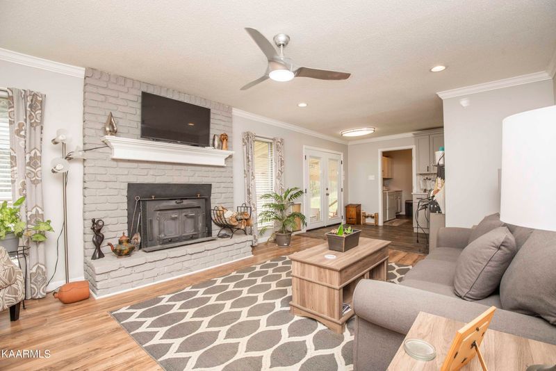11704 Foxford Dr, Knoxville, TN 37934