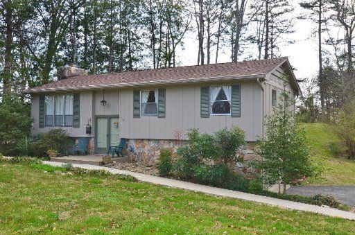 11708 Mountain View Rd, Farragut, TN 37922