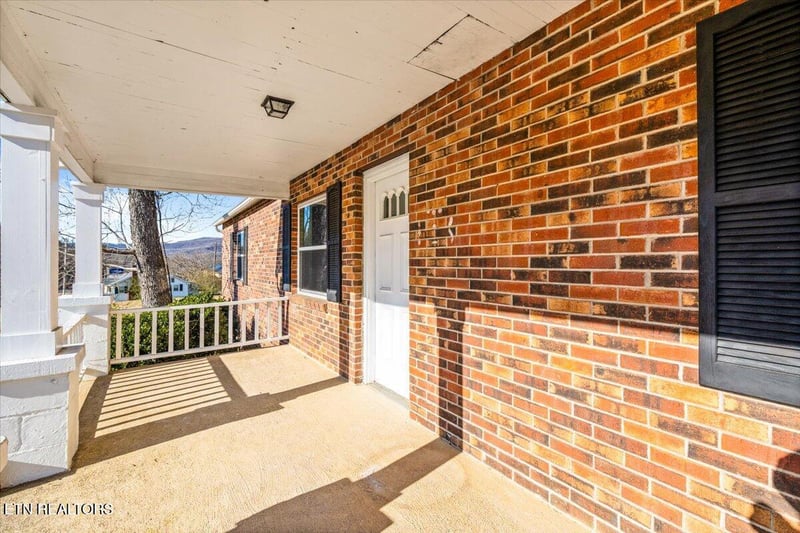 1171 5th St, Jellico, TN 37762
