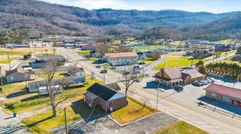 1171 5th St, Jellico, TN 37762