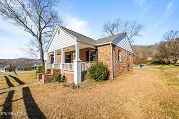 1171 5th St, Jellico, TN 37762