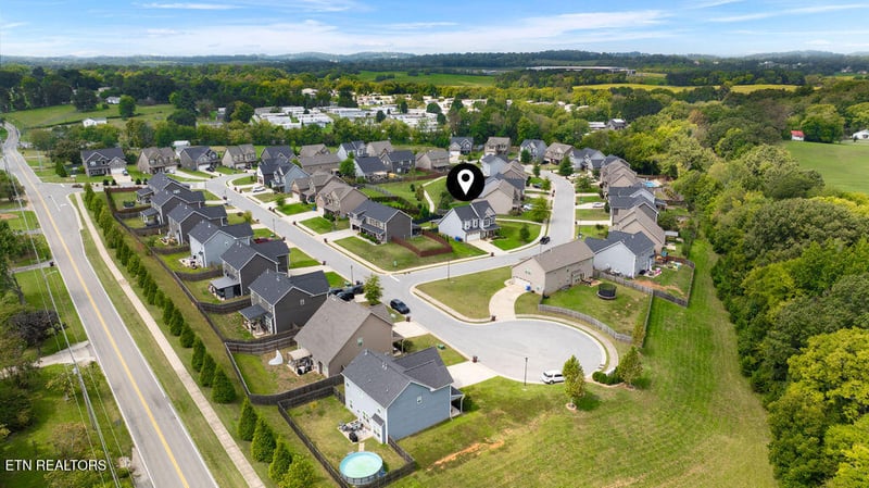 1172 Aspen Glen Dr, Alcoa, TN 37701