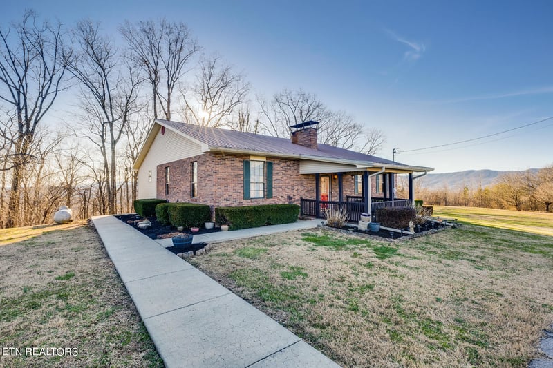 1172 Flat Hollow Rd, Speedwell, TN 37870