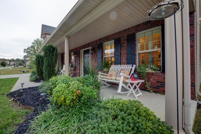 11724 Edison Rd, Knoxville, TN 37932