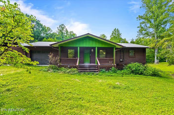 1173 Sand Cut Rd, Oneida, TN 37841