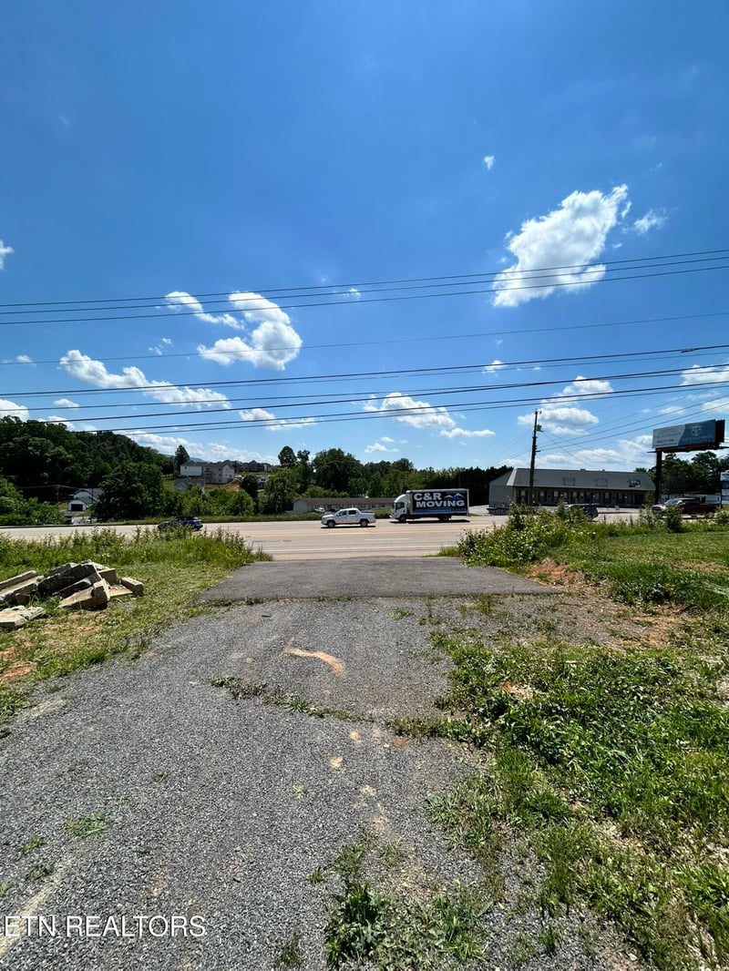 11730 Chapman Hwy, Seymour, TN 37865