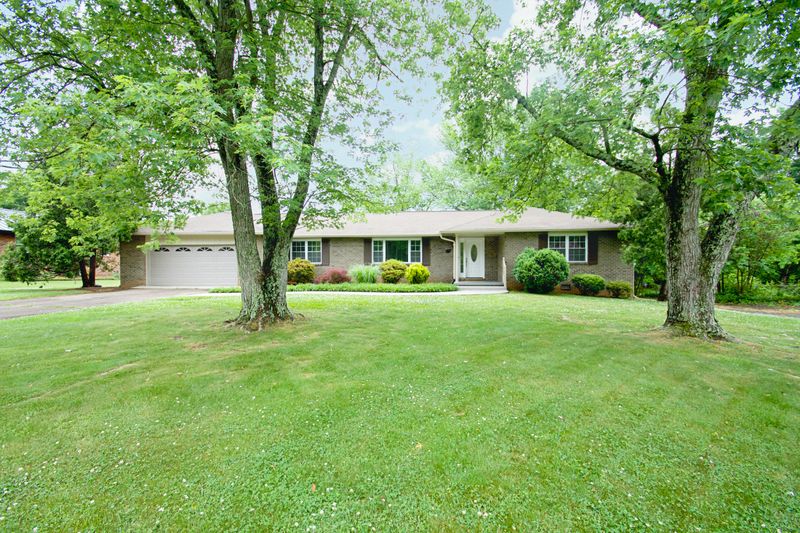 11732 Georgetowne Dr, Knoxville, TN 37934