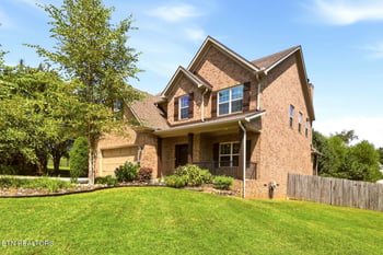1174 Gray Eagle Ln, Knoxville, TN 37932