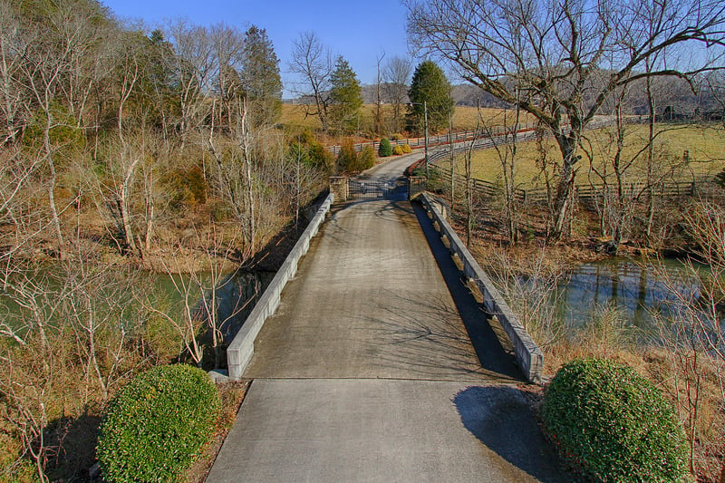 1174 Offutt Rd, Clinton, TN 37716