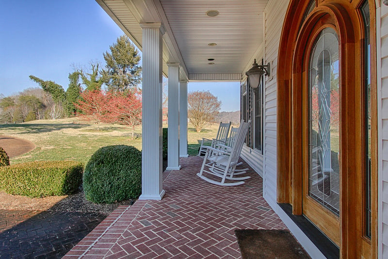 1174 Offutt Rd, Clinton, TN 37716