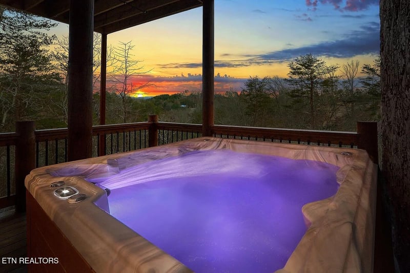 1175 Woodland Trek Ln, Sevierville, TN 37876